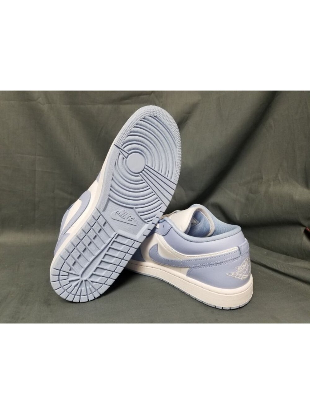Jordan 1 Low White Aluminum Women's DC0774 142 Size 10 NEW NO BOX! - Picture 2 of 11